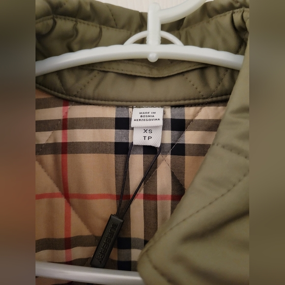 Burberry quilted jacket - Picture 2 of 4